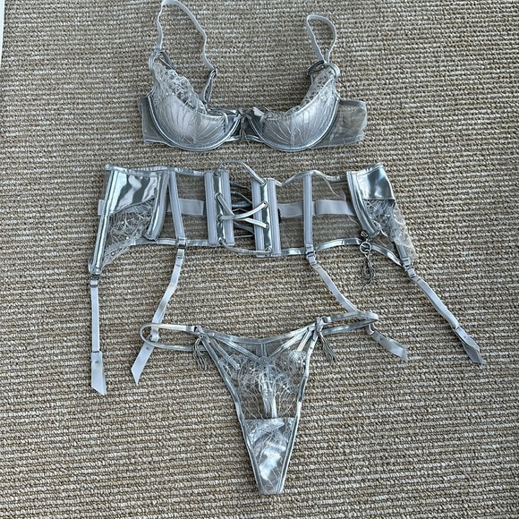 Honey Birdette